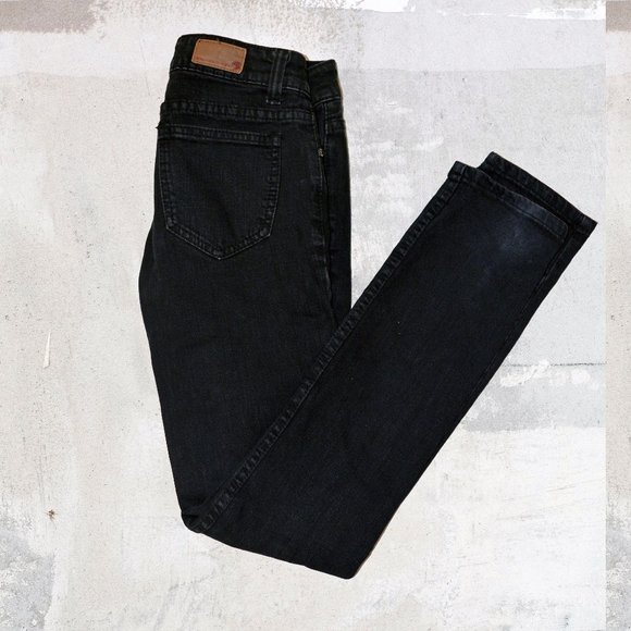 3/$15 🌺Black Skinny Jeans - Picture 3 of 7